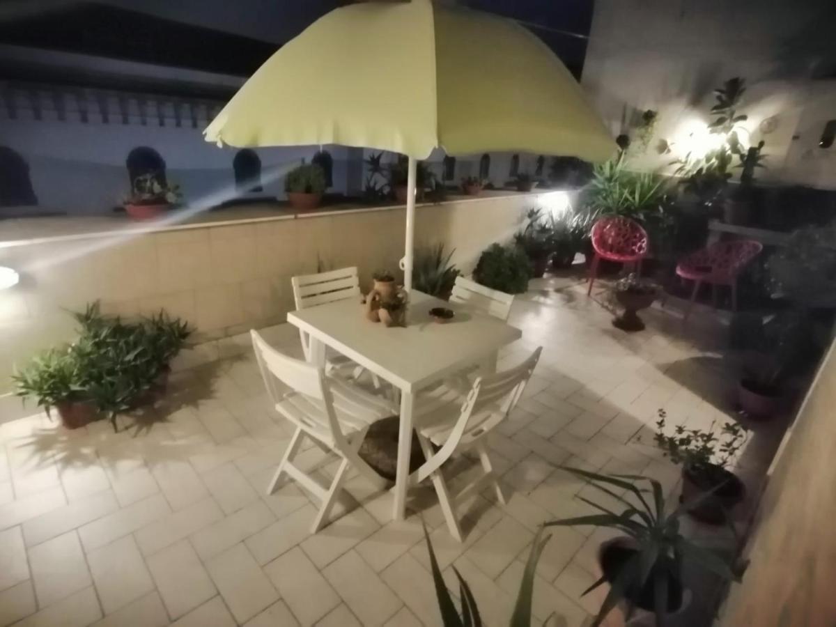 Rooftop Attic نابولي المظهر الخارجي الصورة